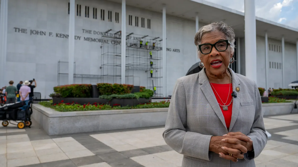 Rep. Beatty Files Emergency Request Calling Trump's Kennedy Center Closure 'Unlawful'